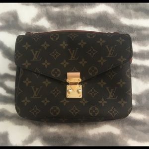 Louis Vuitton Pochette Metis